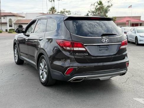 Used 2018 Hyundai Santa Fe SE FWD image 5
