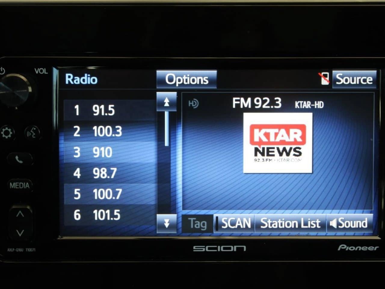 Used 2016 Scion iM FWD image 27