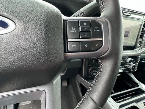 Used 2025 Ford F250 Lariat w/ Chrome Package image 18