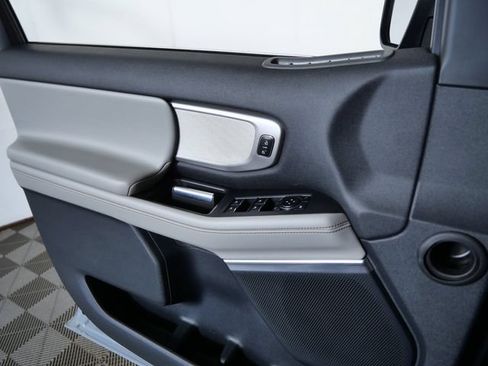 Certified 2025 Ford Expedition Active AWD/4WD image 28