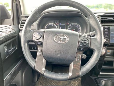 Used 2022 Toyota 4Runner TRD Off-Road Premium w/ Moonroof Package AWD/4WD image 21
