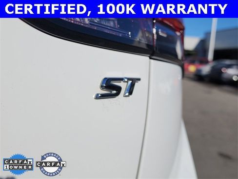 Certified 2023 Buick Envision Essence w/ Sport Touring Package image 6