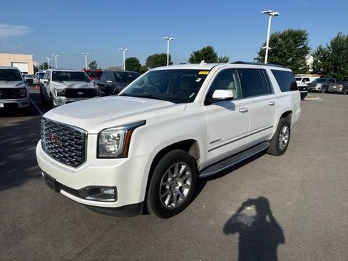 Used 2019 GMC Yukon XL Denali w/ Open Road Package AWD/4WD image 3