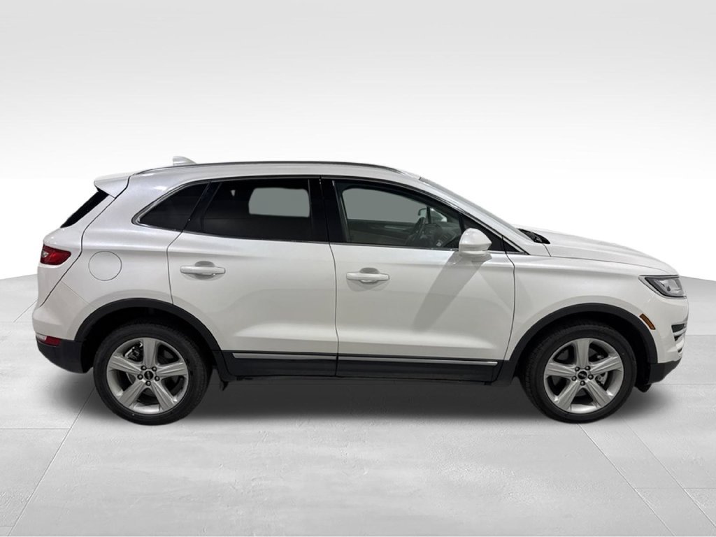 Used 2017 Lincoln MKC Premiere AWD/4WD image 4