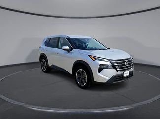 Used 2024 Nissan Rogue SV FWD video 2