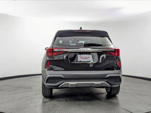 Used 2022 Kia Seltos LX AWD/4WD image 7