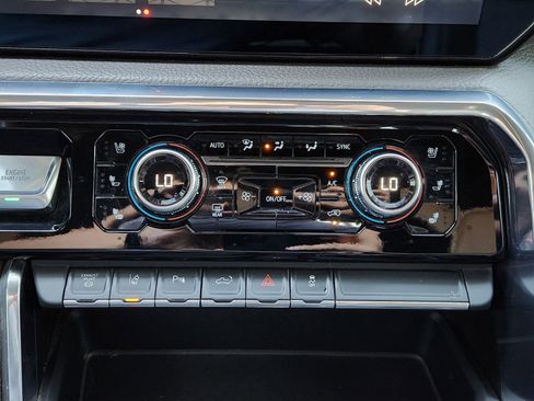 Used 2024 GMC Sierra 3500 Denali w/ Denali Reserve Package image 22