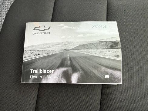 Used 2023 Chevrolet TrailBlazer LT w/ Sun and Liftgate Package image 34