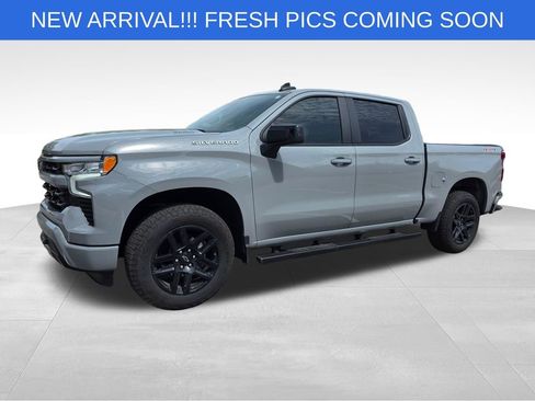 Used 2025 Chevrolet Silverado 1500 RST image 2