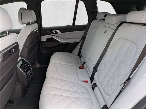 Used 2026 BMW X5 sDrive40i w/ M Sport Package RWD image 17