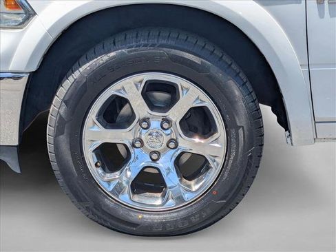 Used 2018 RAM 1500 Laramie w/ Convenience Group AWD/4WD image 26