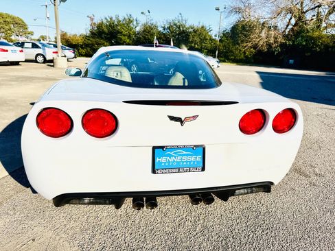 Used 2009 Chevrolet Corvette Coupe w/ Preferred Equipment Group image 16