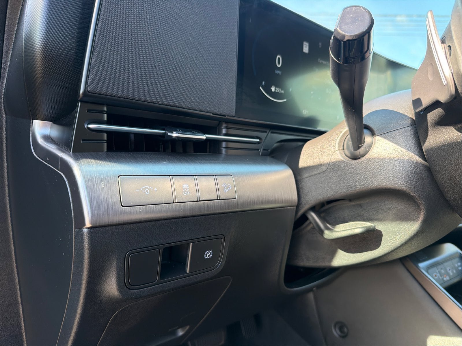 Certified 2024 Hyundai Kona SEL w/ Convenience Package AWD/4WD image 19