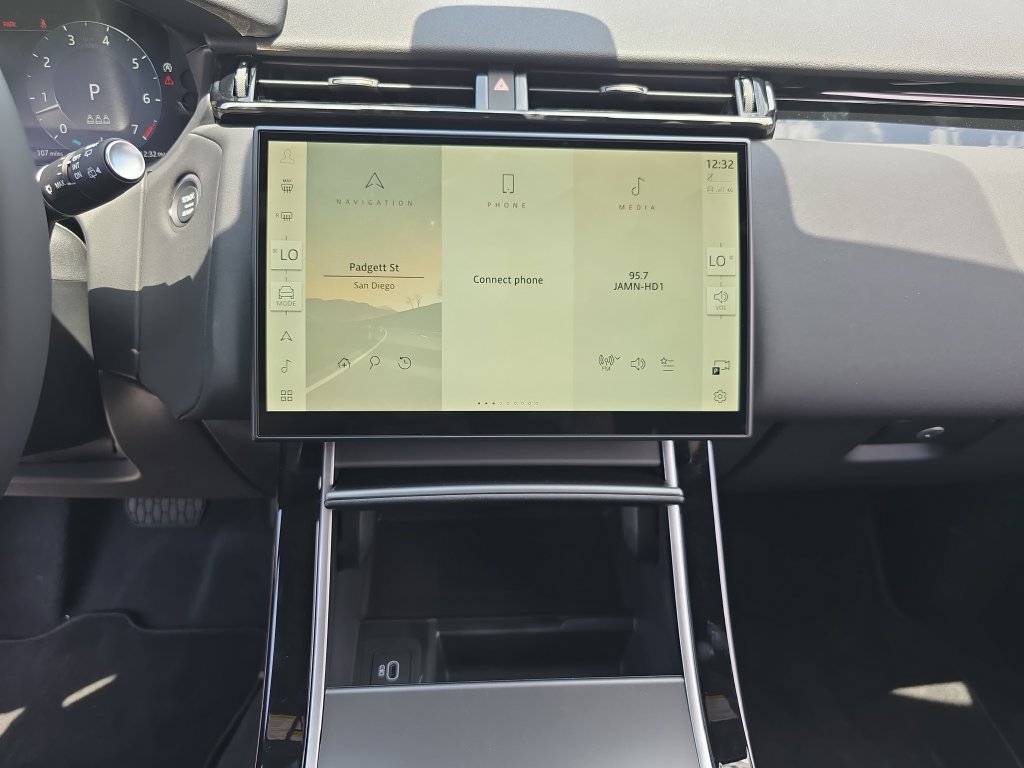 New 2026 Land Rover Range Rover Velar S AWD/4WD image 20