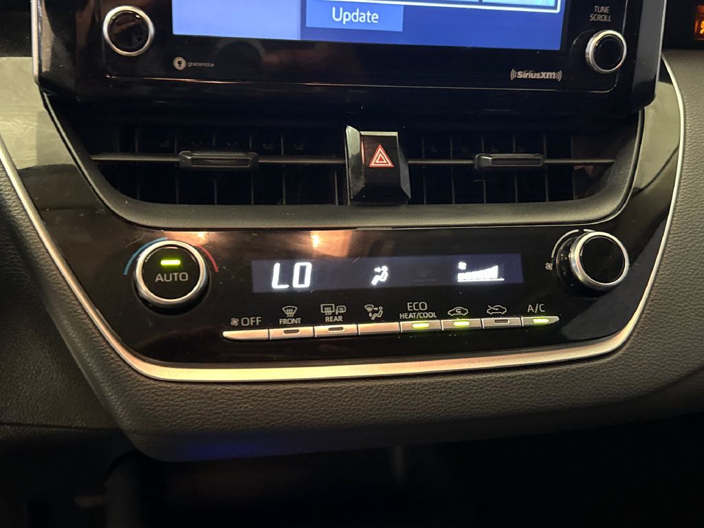 Used 2021 Toyota Corolla LE FWD image 26