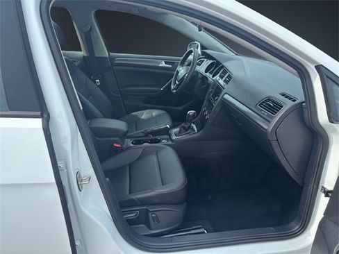 Used 2021 Volkswagen Golf 1.4T TSI image 15