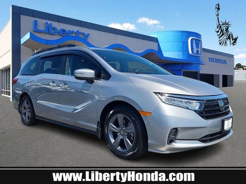 Used 2023 Honda Odyssey EX image 1