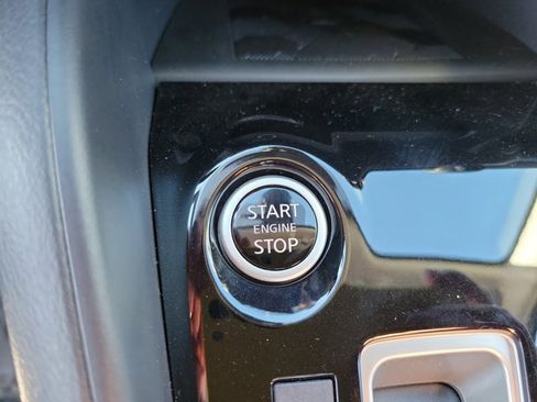 Used 2025 Nissan Versa SR w/ Trunk Package FWD image 27