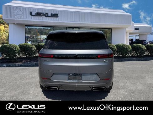 Used 2023 Land Rover Range Rover Sport SE Dynamic AWD/4WD image 4