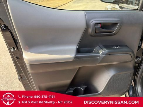 Used 2022 Toyota Tacoma SR image 27