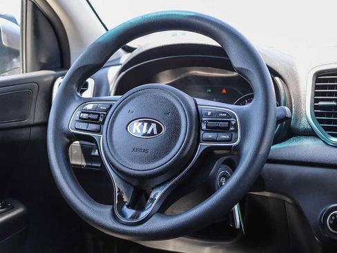 Used 2018 Kia Sportage LX FWD image 15