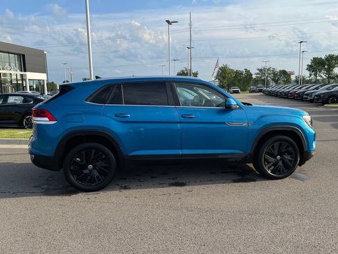 Used 2024 Volkswagen Atlas Cross Sport SE AWD/4WD image 10