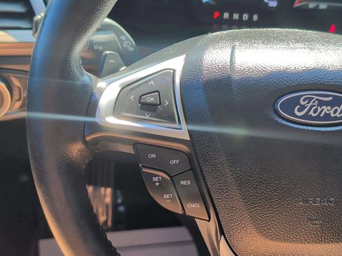 Used 2019 Ford Fusion SEL FWD image 23