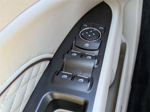 Used 2017 Ford Fusion Platinum image 29