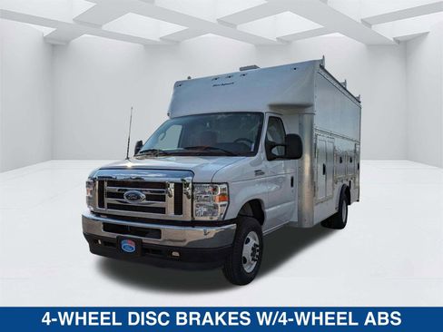 New 2025 Ford E-450 and Econoline 450 Super Duty w/ Power Equipment Group image 8