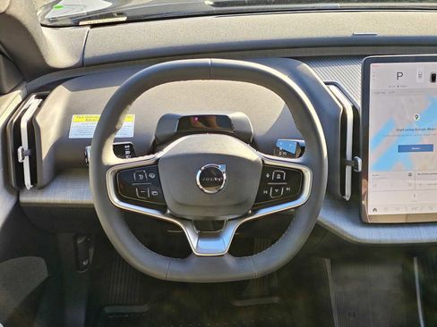 New 2025 Volvo EX30 Plus w/ Protection Package Premier image 15