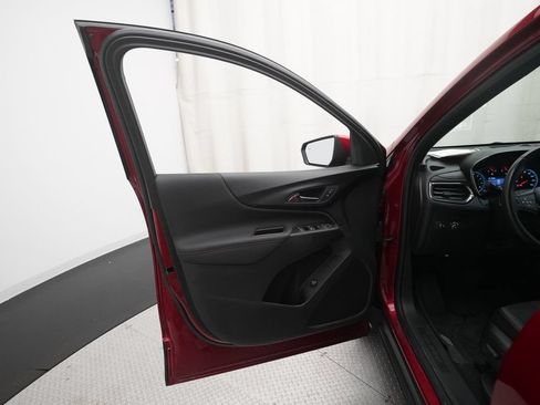 Used 2022 Chevrolet Equinox RS w/ LPO, Floor Liner Package AWD/4WD image 32