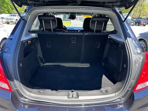 Used 2021 Chevrolet Trax LT w/ Sport Edition image 7