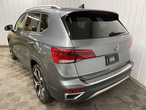 Used 2022 Volkswagen Taos SEL image 5