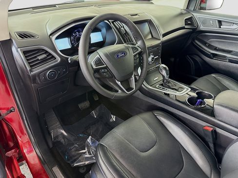 Used 2018 Ford Edge Titanium w/ Equipment Group 302A FWD image 23