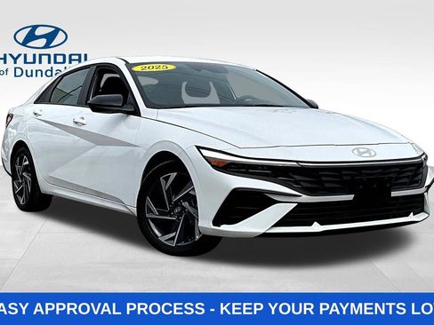 Used 2023 Hyundai Santa Fe SEL w/ Premium Package FWD image 3
