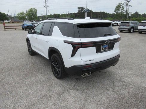 New 2026 Chevrolet Traverse LT w/ Midnight/Sport Edition FWD image 7