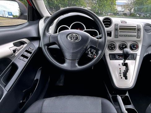 Used 2010 Toyota Matrix FWD image 7