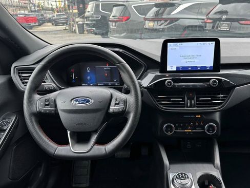 Used 2025 Ford Escape ST-Line FWD image 11