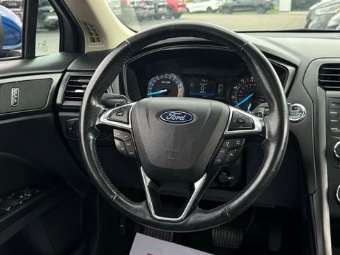 Used 2018 Ford Fusion SE w/ Equipment Group 201A image 7