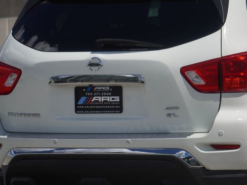 Used 2017 Nissan Pathfinder SL image 38