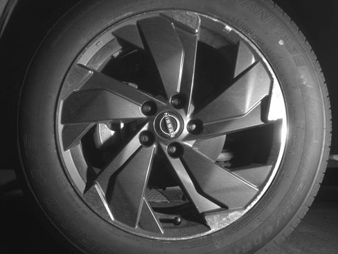 Used 2025 Nissan Rogue SV image 9