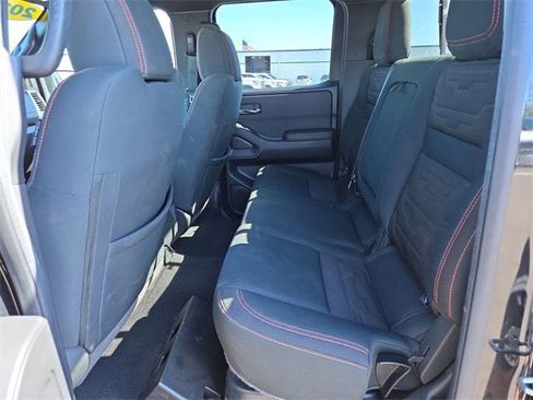 Used 2022 Nissan Frontier Pro-X w/ Technology Package image 11