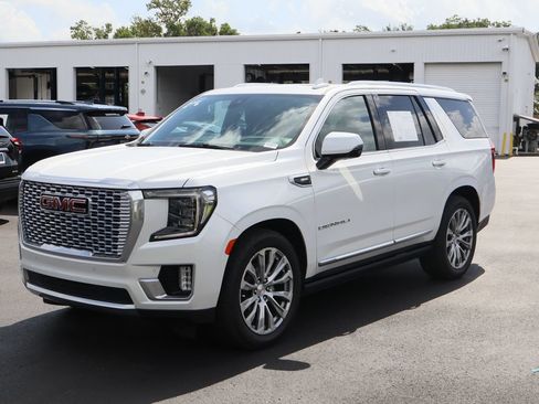 Certified 2021 GMC Yukon Denali w/ Denali Premium Package RWD image 5