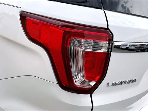 Used 2016 Ford Explorer Limited image 27