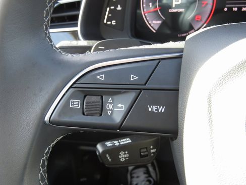 Used 2022 Audi Q8 Prestige image 22