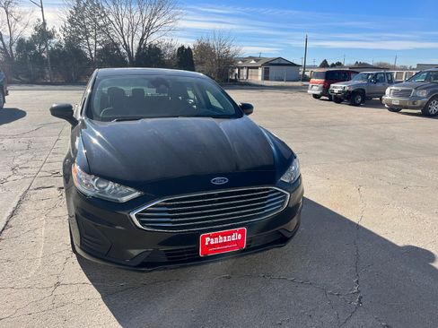 Used 2020 Ford Fusion SE image 8