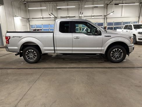 Used 2018 Ford F150 XLT w/ Equipment Group 302A Luxury image 4
