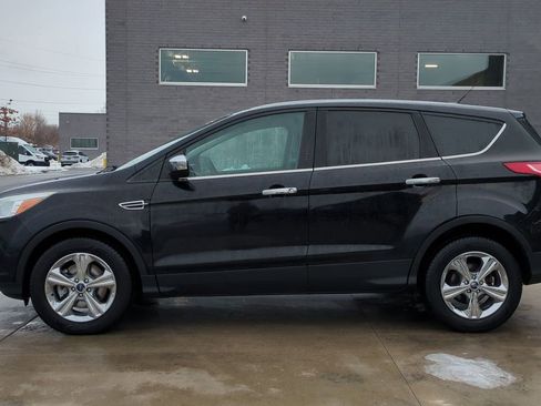 Used 2016 Ford Escape SE w/ SE Cold Weather Package image 3