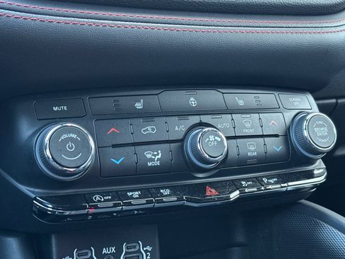 Used 2023 Dodge Durango GT image 24