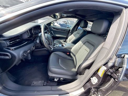 Used 2022 Maserati Quattroporte GT image 23